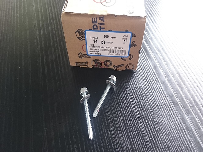 Caja 100 Tornillos AutoP Hexagonal con golilla goma 14X2