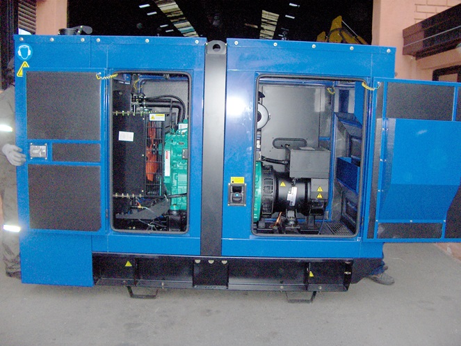 Generador Diesel Insonorizado 55 KVA con ATS / Launtop / LG55C #3