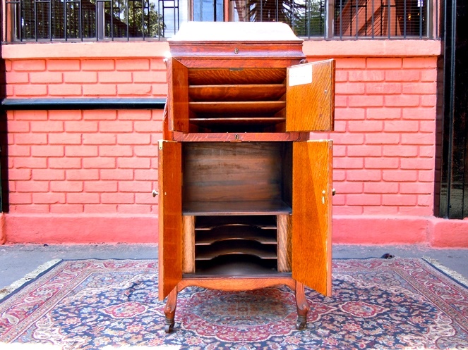 Victrola con Mueble / Antigüedades / Usado #3