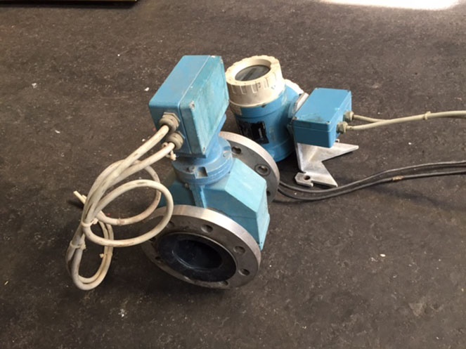 Cuenta Litros por inducción / Endress + Hauser / Usado #5