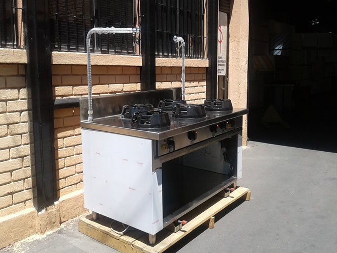 Cocina Industrial / Acero Inoxidable / Casta SRL / Italiana / 5 Platos / Usado  #2