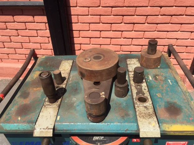 Dobladora de Fierro BMTP Italy / Usada #4