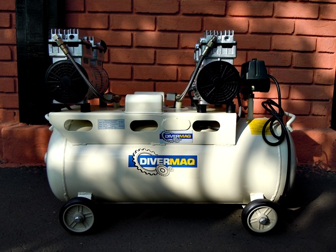 Compresor 220 Volt Médico / Sin Aceite / Motor 2 x 1 Hp / FOC-2-1HP-65L  #4