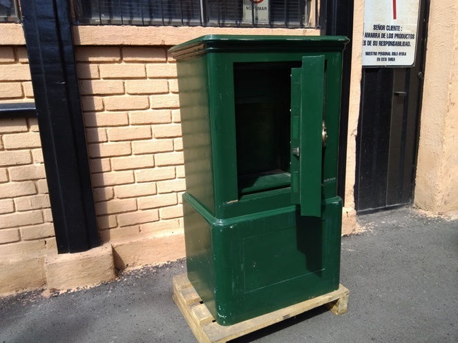 Caja Fuerte / Pierre Haffner Sarreguemines con llaves/ 114 / Usada #5