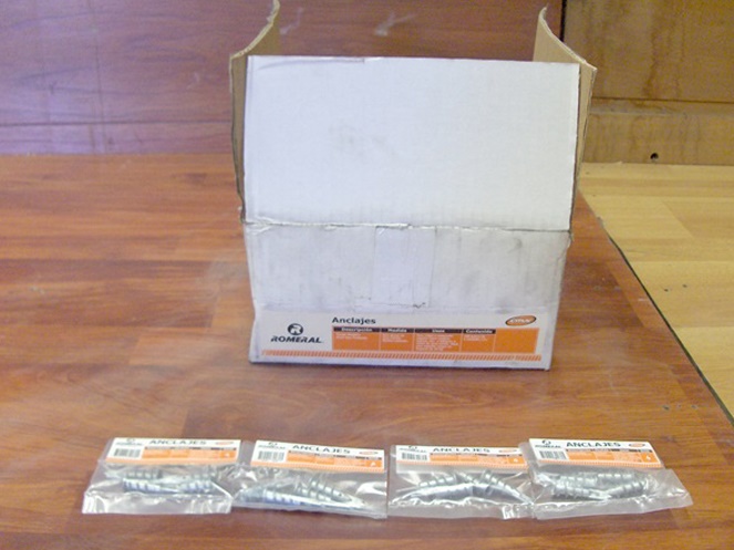 Caja Tarugos Driva Metal / 100 Bolsas de 4 Unidades c/u #4