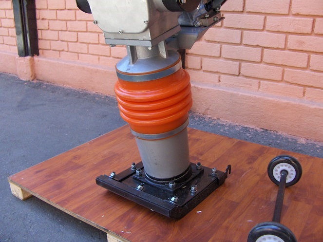 Vibrocompactador Alfamaq / Honda GX160 5.5 Hp  #5