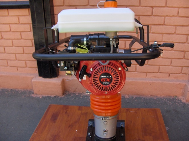 Vibrocompactador Alfamaq / Honda GX160 5.5 Hp  #3