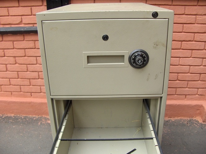 Kardex Metálico de Seguridad / Sargent Kentucky / 3 cajones / Usado #4