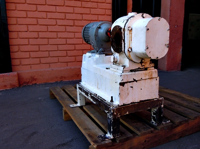 Motobomba Líquido Denso Blanco y Gris / Usada #3