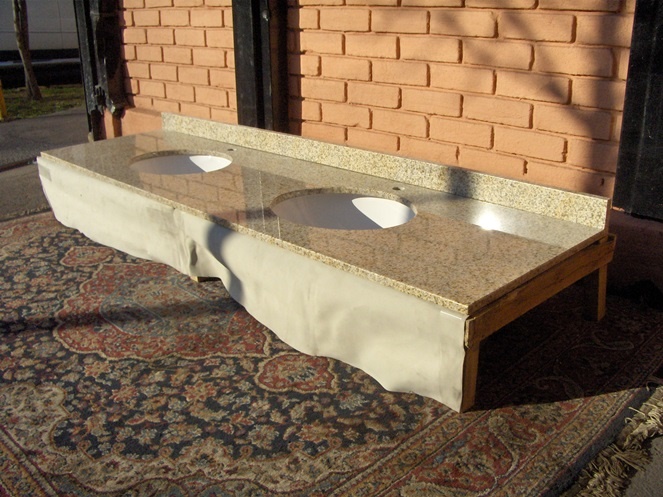 Vanitorio Granito Amarillo 2.000 x 572 x 20 mm aprox #3