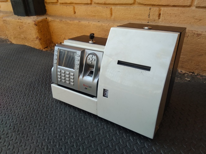 Reloj Control de Asistencia marca ZK Teco / Usado #6