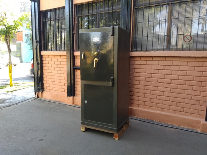 Caja Fuerte / Marca E. Hinze / 159 / Usado #3