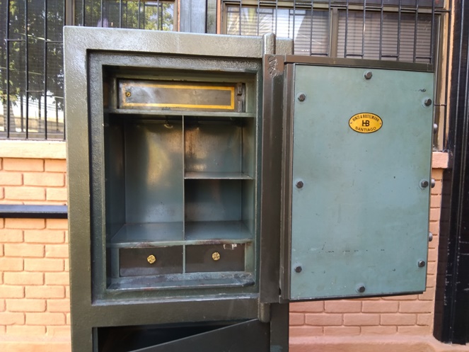 Caja Fuerte / Marca E. Hinze / 159 / Usado #8