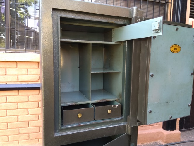 Caja Fuerte / Marca E. Hinze / 159 / Usado #9