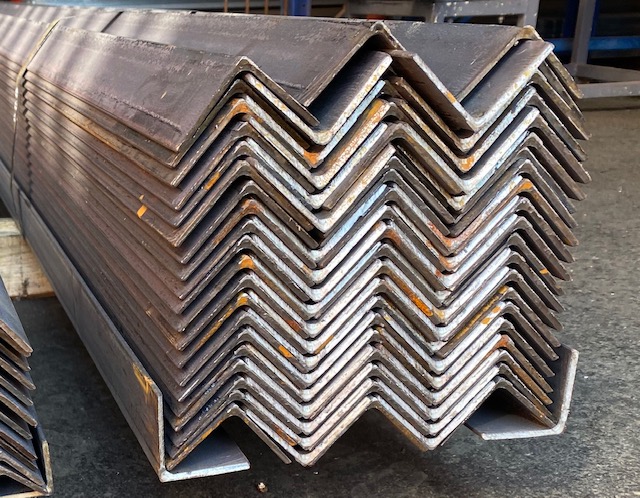 Angulo Laminado 50 x 50 x 3 x 6.000 mm #2