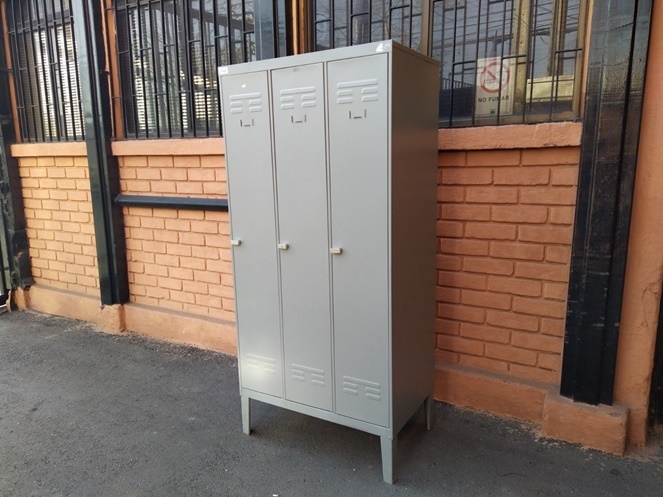 Locker 3 puertas  / Bash / Usado  #4