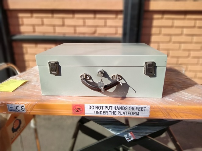 Maleta De Seguridad con llave Bash / Usado #2