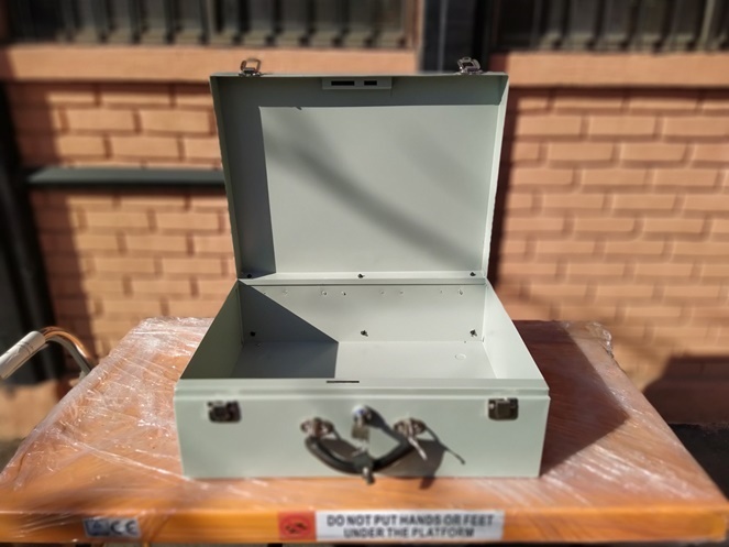 Maleta De Seguridad con llave Bash / Usado #5