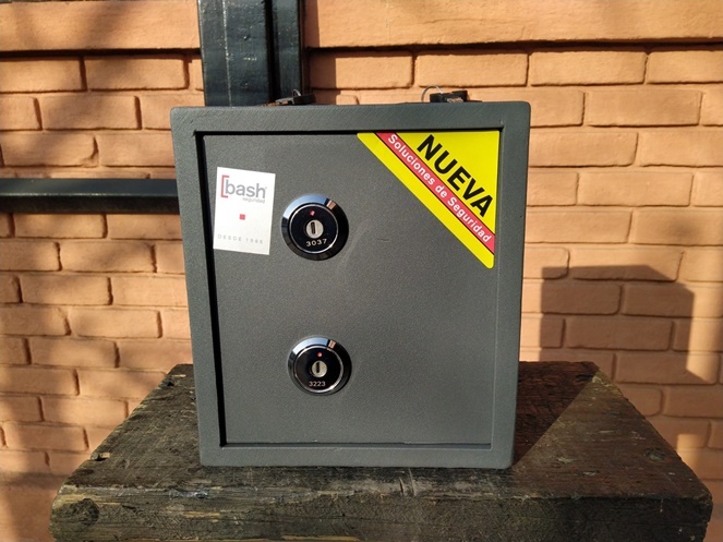 Caja Fuerte Bash Doble llave / Usado / 186 #2