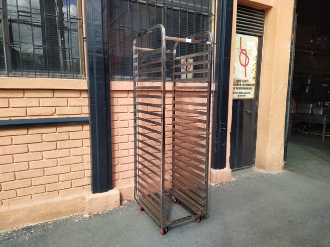 Porta Bandejas Acero Inox. Biggi / 20 Bandejas / Usado / B4 #2