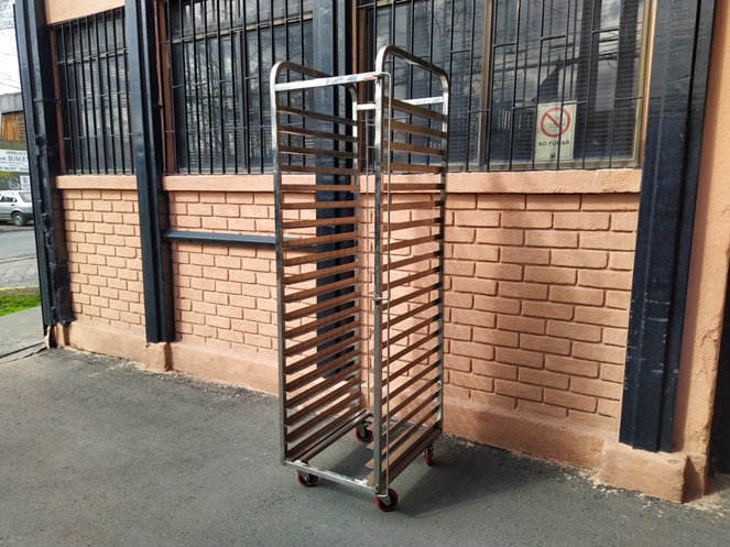 Porta Bandejas Acero Inox. Biggi / 20 Bandejas / Usado / B4 #3