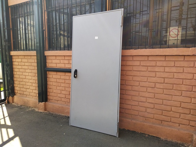 Puerta Seguridad Galv / NovoF60 / 950 x 2.070 mm / Derecha / Bash #2