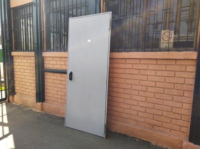 Puerta Seguridad / NovoF60 / 840 x 2.060 mm / Derecha / Bash #2