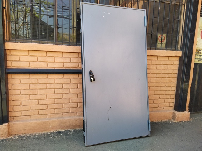 Puerta Seguridad Galv / NovoF60 / 1.000 x 2.040 mm / Derecha / Bash #2