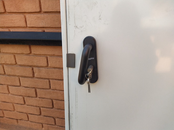 Puerta Seguridad / NovoF60 / 1.000 x 2.030 mm / Derecha / Bash #4