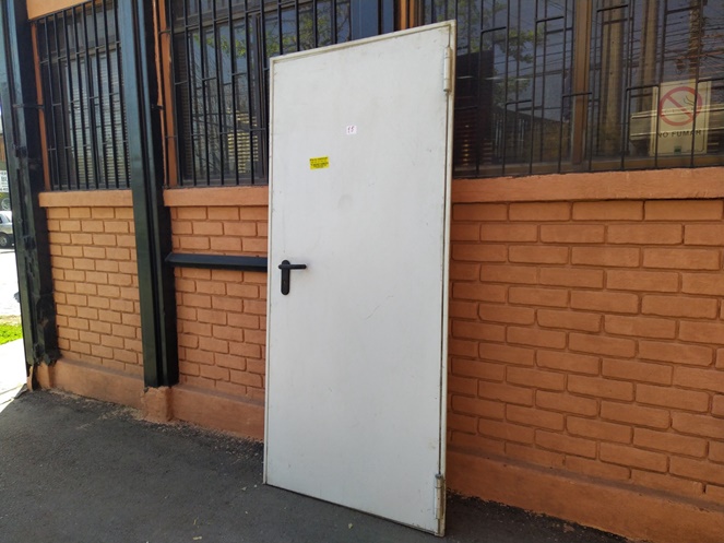 Puerta Seguridad / NovoF60 / 900 x 2.050 mm / Escape / Derecha / Bash #3