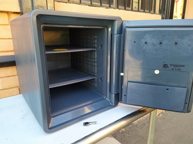 Caja Fuerte Bash / Solo Con Llave / Honeywell / Usado #8