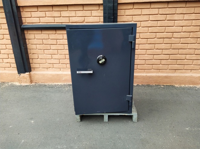 Caja Fuerte / Bash con clave  / Usado / 182 #3