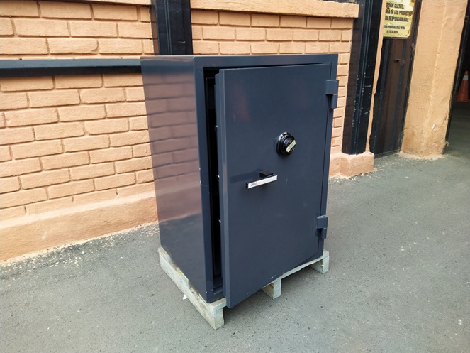 Caja Fuerte / Bash con clave  / Usado / 182 #2