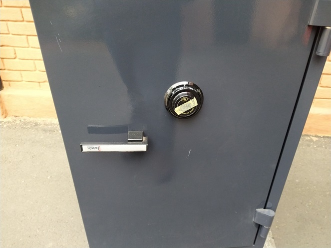 Caja Fuerte / Bash con clave  / Usado / 182 #5