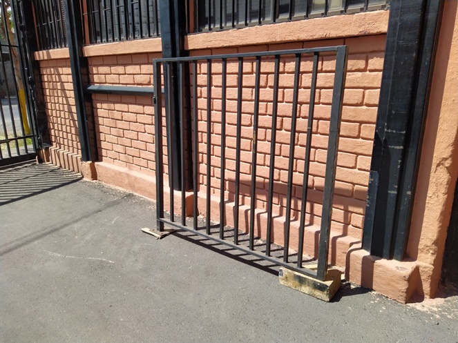 Set 8 Paños de reja Perfil de Fierro / Usado #3
