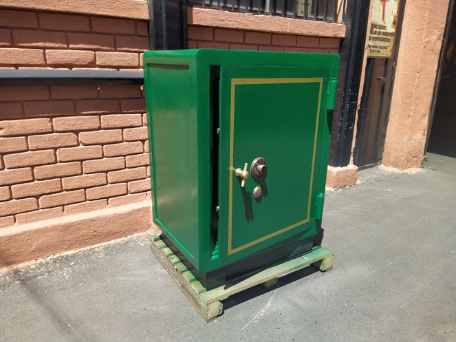 Caja Fuerte Verde / Marca Yale / Con llave / Usado / 193 #2