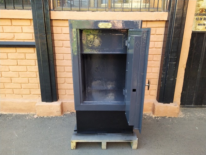 Caja Fuerte / Marca Dhonneur Paris / con llave / usada  / 194 #5