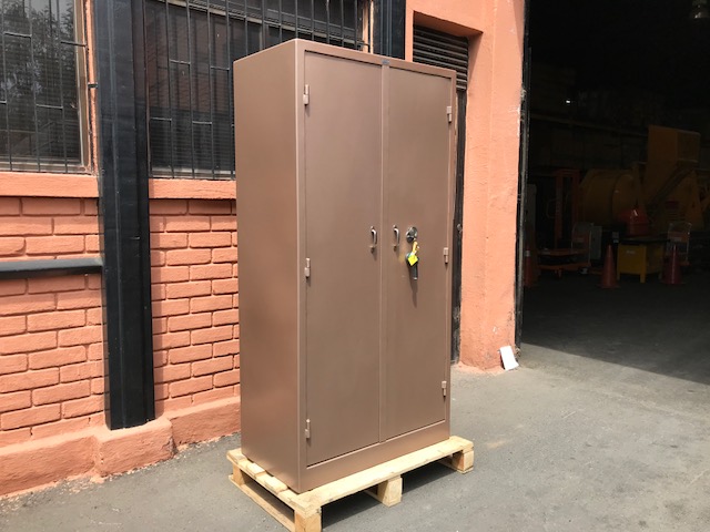 Caja Fuerte Ropero de Seguridad / Bash / con Llave / 206 / Usado  #2