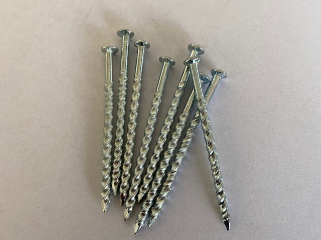 Caja Clavos Galvanizado Helicoidal / 3 