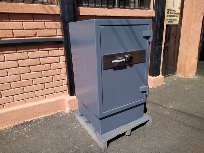 Caja Fuerte Marca Bash / Gris con Clave / Usado / 247 #2