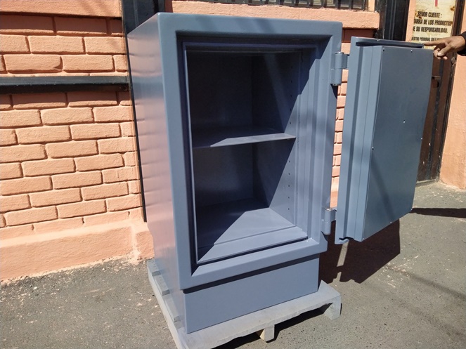 Caja Fuerte Marca Bash / Gris con Clave / Usado / 247 #6