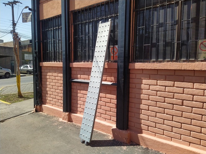 Tablon Galvanizado / Ancho 300 mm x Largo 2.230mm  #4