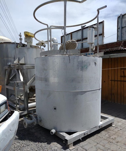 Estanque Acero Inoxidable con Baranda, con Agitador, Doble Camisa 4.000 lts aprox / Usado #2