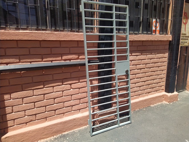 Puerta Reja Fierro de Seguridad / con Chapa y Llave / Usado / (N1) #2