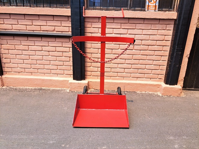 Carro Met. con Ruedas Aluminio/caucho para equipo de Oxigeno / Usado #2