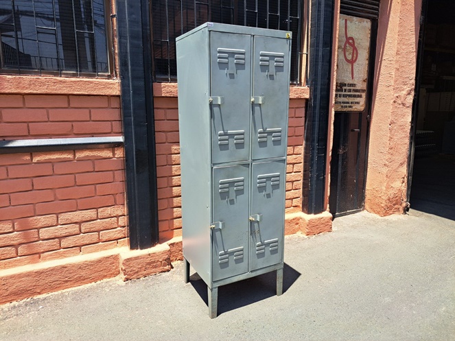 Locker Metálico 4 puertas / 2 columnas / Bash / Usado #3