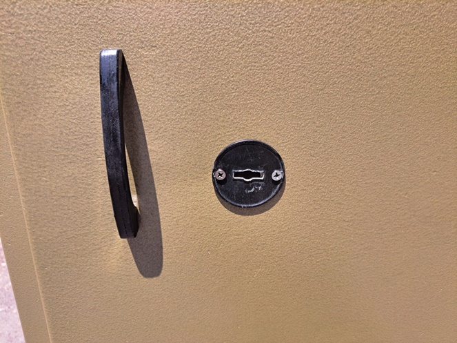 Caja Fuerte Buzon Bash con llave / 263 / Usado  #4