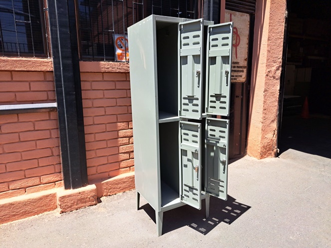 Locker 4 puertas / 2 columnas / Bash / Con Llave / Usado #5