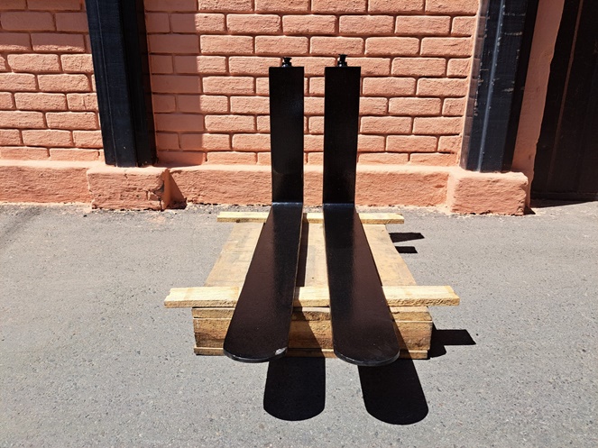 Par de Uñas / Usado / 410 x 120 x 920 mm / N2 #2