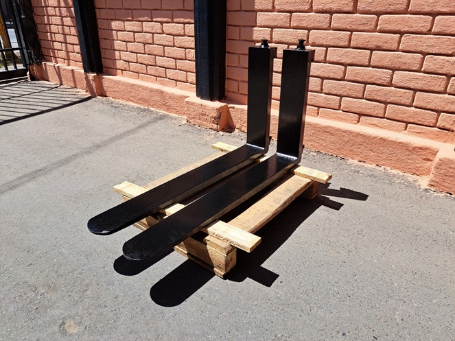 Par de Uñas / Usado / 410 x 120 x 920 mm / N2 #3